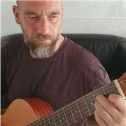 Professeur de guitare, musique et italien